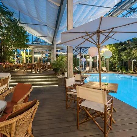 Bamboo Haupthaus Hotel 4*
